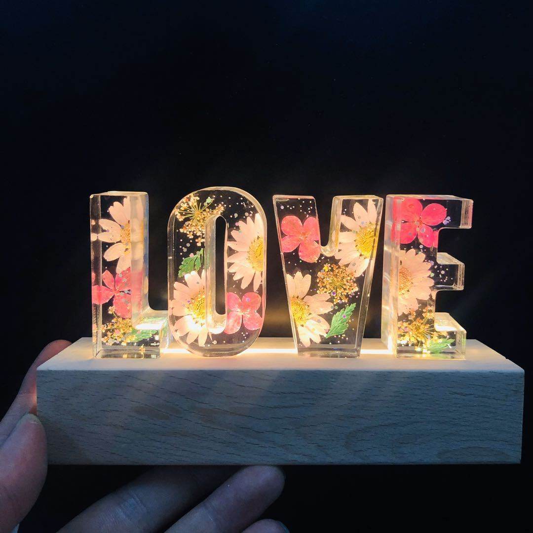 Eternal Flower USB Power LED Night Light LOVE Letter LED Dried Floral Rose Lamp - P12 Hub Europe