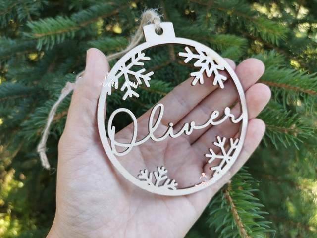 Christmas Hang Gift Name Cards - P12 Hub Europe