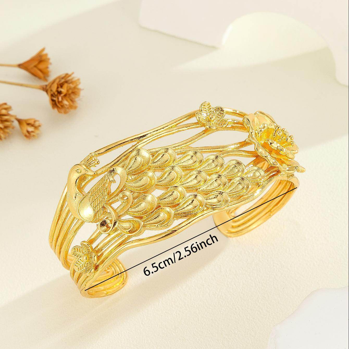 1pcs Vintage Luxury Carved Texture Gold Bracelet, Exquisite Peacock, Flower Patterned Bracelet - P12 Hub Europe