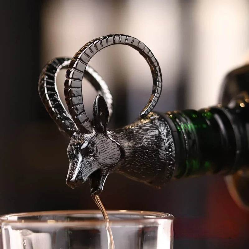 1PC Bar decoration accessories nightclub bar counter accessories red wine pourer zinc alloy rhino lion head wine stopper - P12 Hub Europe
