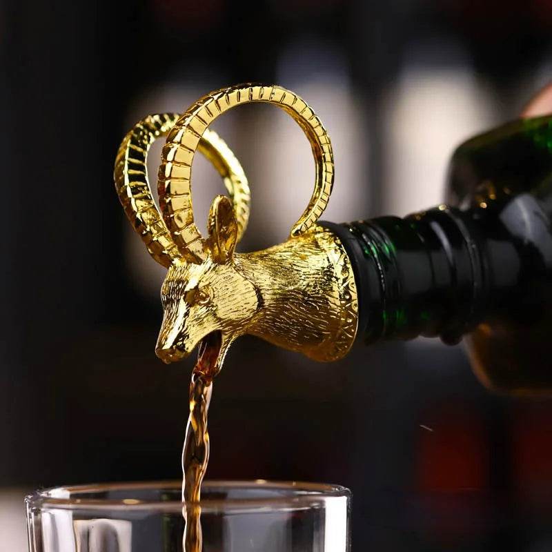 1PC Bar decoration accessories nightclub bar counter accessories red wine pourer zinc alloy rhino lion head wine stopper - P12 Hub Europe