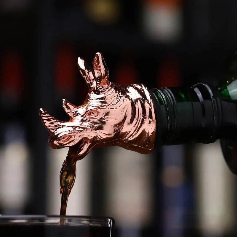 1PC Bar decoration accessories nightclub bar counter accessories red wine pourer zinc alloy rhino lion head wine stopper - P12 Hub Europe