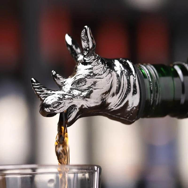 1PC Bar decoration accessories nightclub bar counter accessories red wine pourer zinc alloy rhino lion head wine stopper - P12 Hub Europe