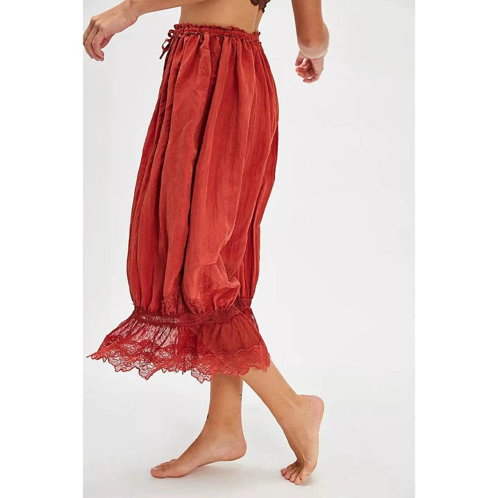 Combhasaki Lace Bloomers - P12 Hub Europe