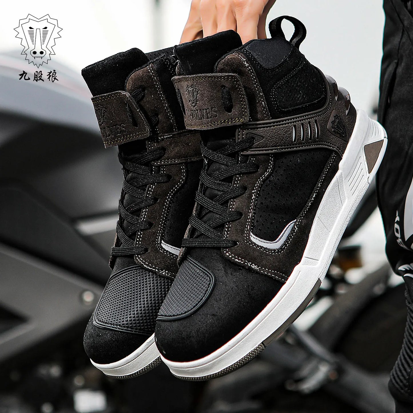 Professional Protective Motorcycle Shoes 2025 Wear-Resistant Cushioning Motorcycle Boots Non-Slip Waterproof Motorcycle Boots Breathable Anti-Collision Cycling Shoes Daily Work Clothing Motorcycle Shoes Long-Distance Motorcyc