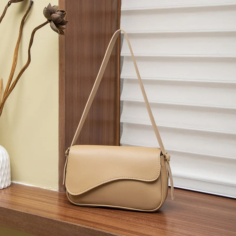 Temperament casual women's bag versatile simple baguette bag classic fashion small square bag retro exquisite women's shoulder