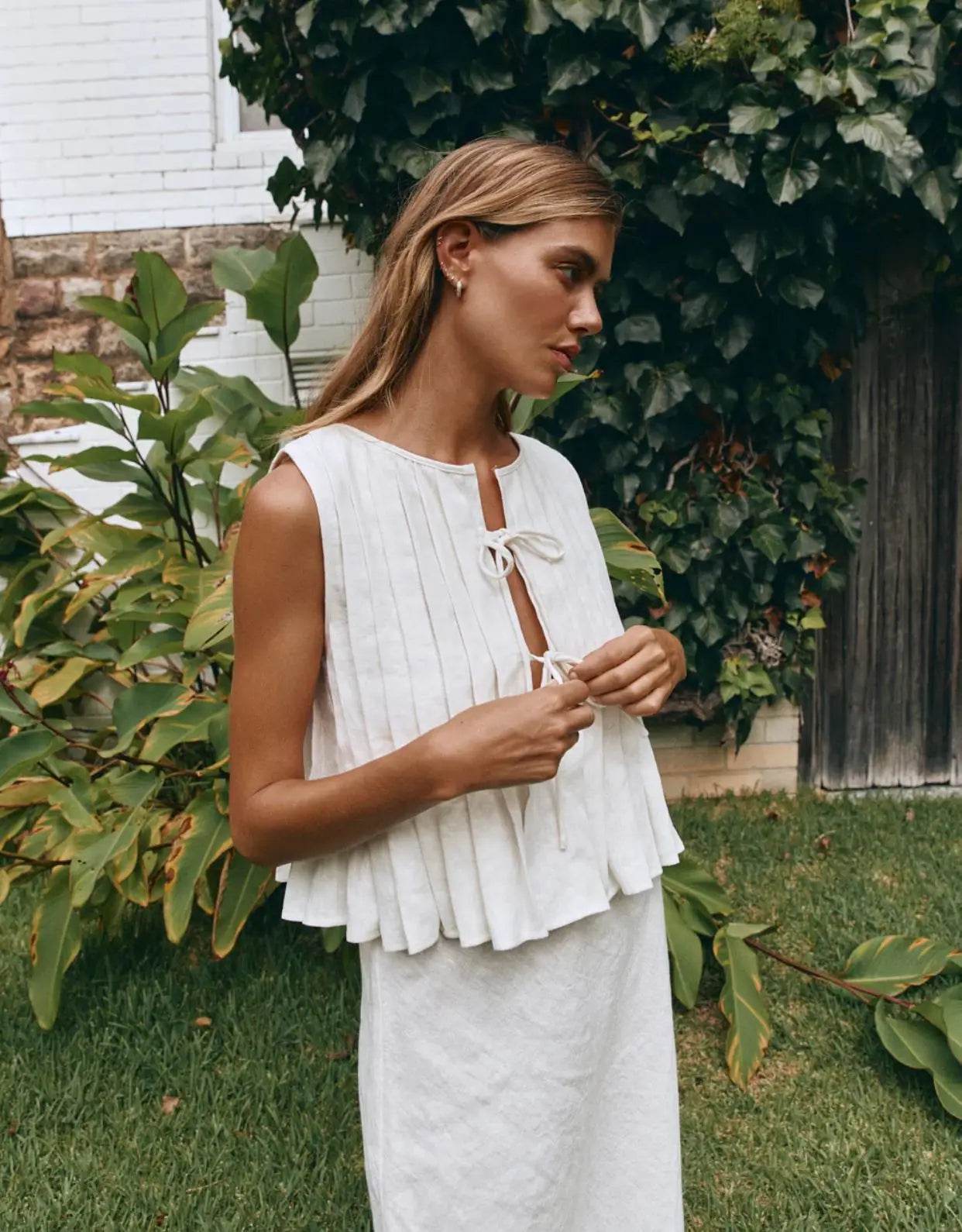 Women's Pleated Linen Crop Top - P12 Hub Europe