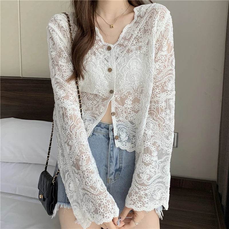 Women's Vintage Lace Sun Shirt - P12 Hub Europe