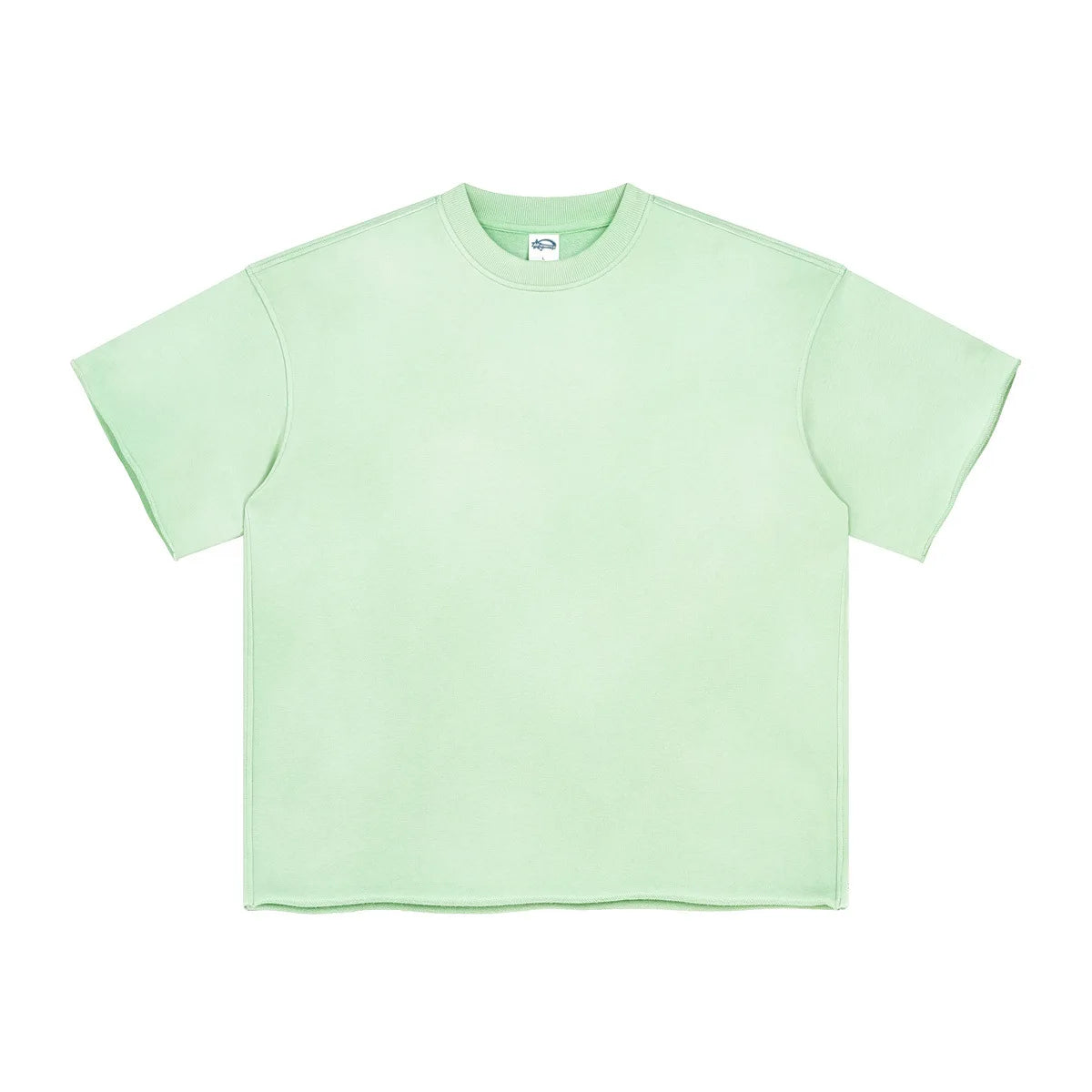 A shirt and shorts suit(You can buy them separately. Please buy both shirts and shorts for the suit)
