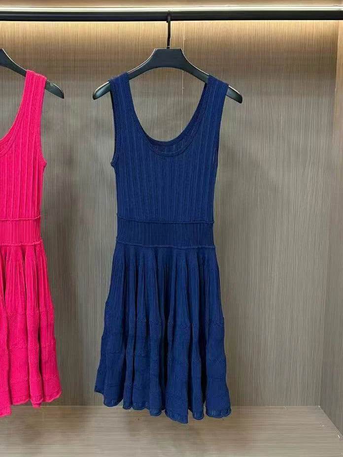 Cryptographic Ruffles Knitted Midi Dress - Elegant Backless - P12 Hub Europe