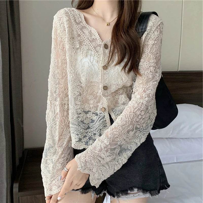 Women's Vintage Lace Sun Shirt - P12 Hub Europe