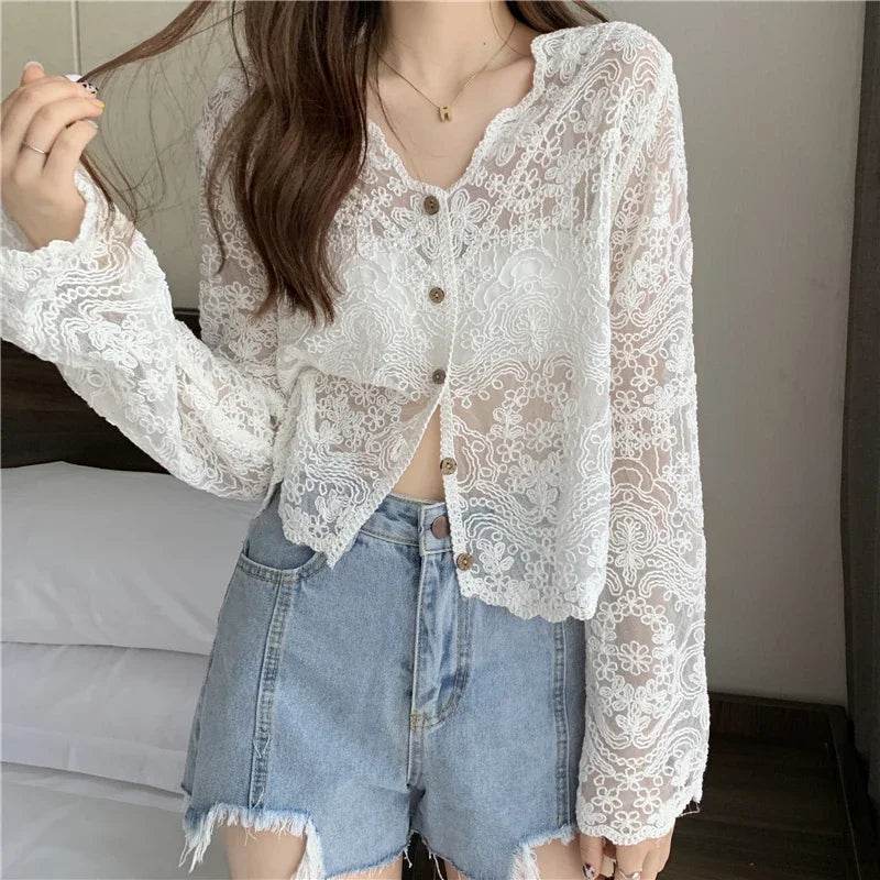 Women's Vintage Lace Sun Shirt - P12 Hub Europe