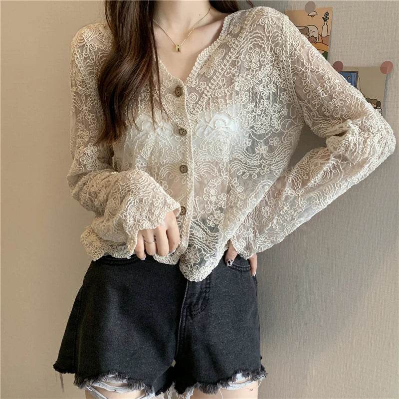 Women's Vintage Lace Sun Shirt - P12 Hub Europe