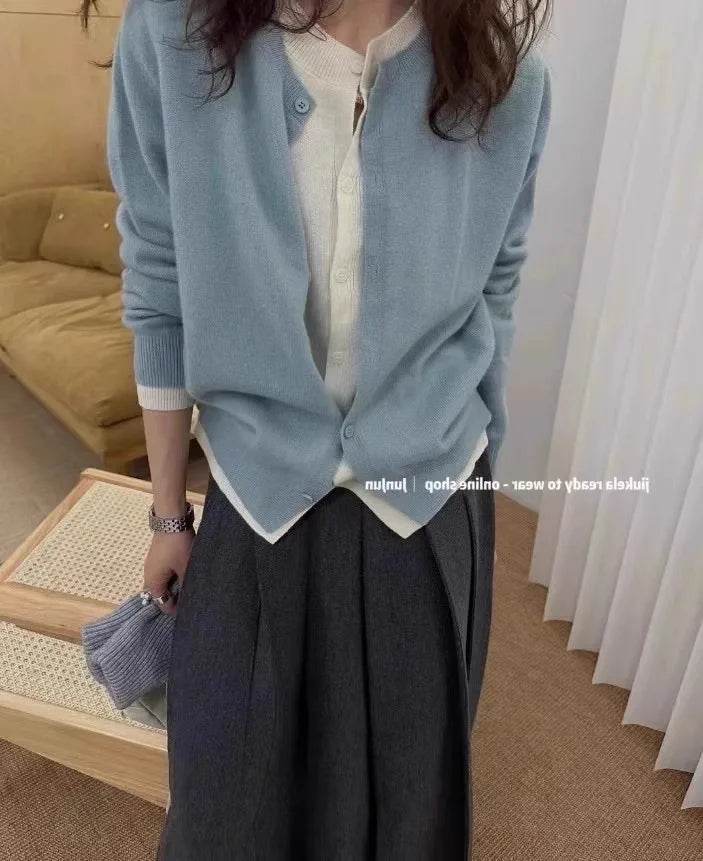 Cashmere Knit Cardigan - P12 Hub Europe
