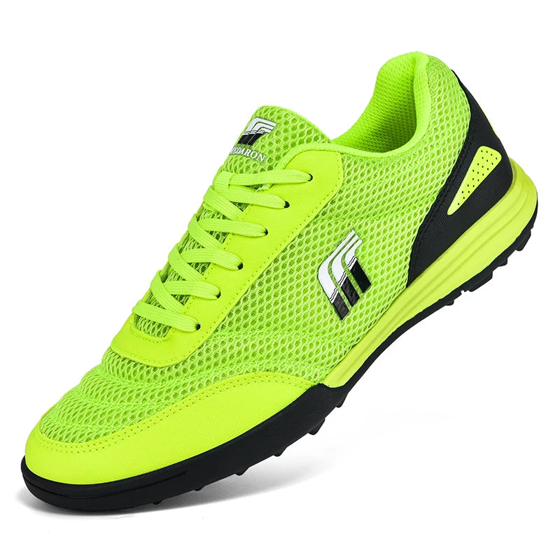 Men‘s Soccer Shoes Low Top Breathable Football Boots Non-Slip Futsal Training Sneakers Outdoor Ankle Spikeless Soccer Shoes