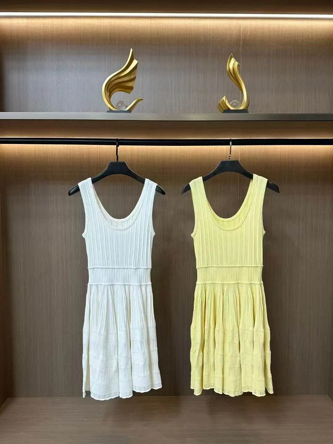 Cryptographic Ruffles Knitted Midi Dress - Elegant Backless - P12 Hub Europe