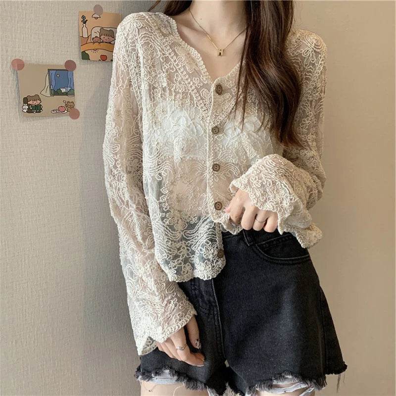 Women's Vintage Lace Sun Shirt - P12 Hub Europe