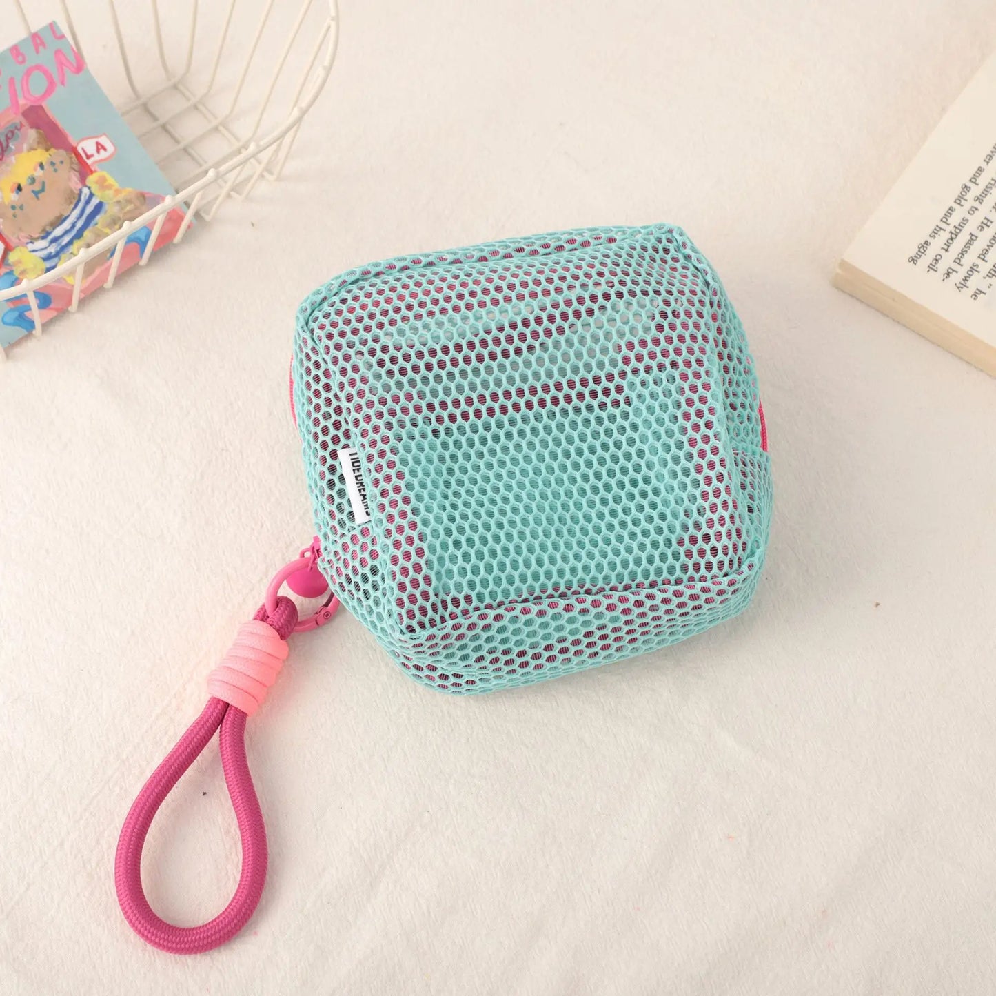 Stylish Lightweight Mesh Cosmetic Bag, Portable Square Cosmetic Storage Bag with Zipper, Multi-purpose Sundries Storage Bag