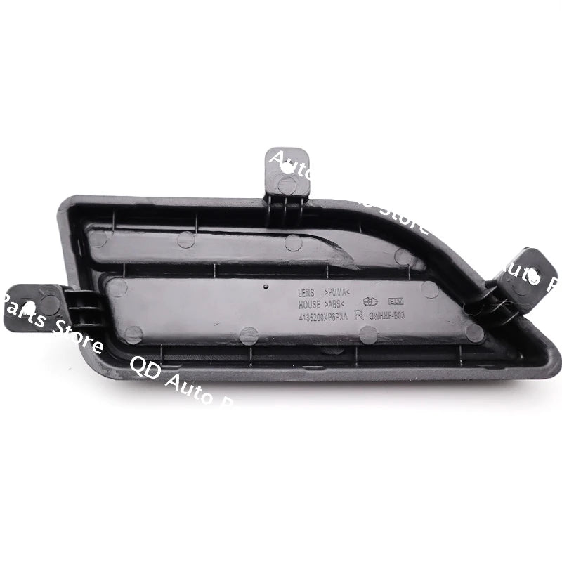4135200XP6PXA 4135100XP6PXA For Great Wall Wingle 7 Pickup Rear Bumper Fog Light Reflector Stop Light Rear Fog Light