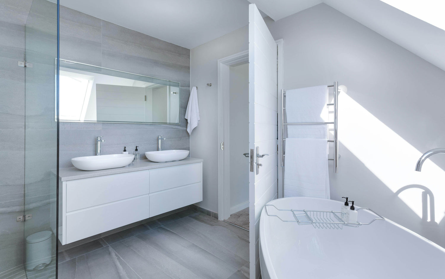 Bathroom - P12 Hub Europe