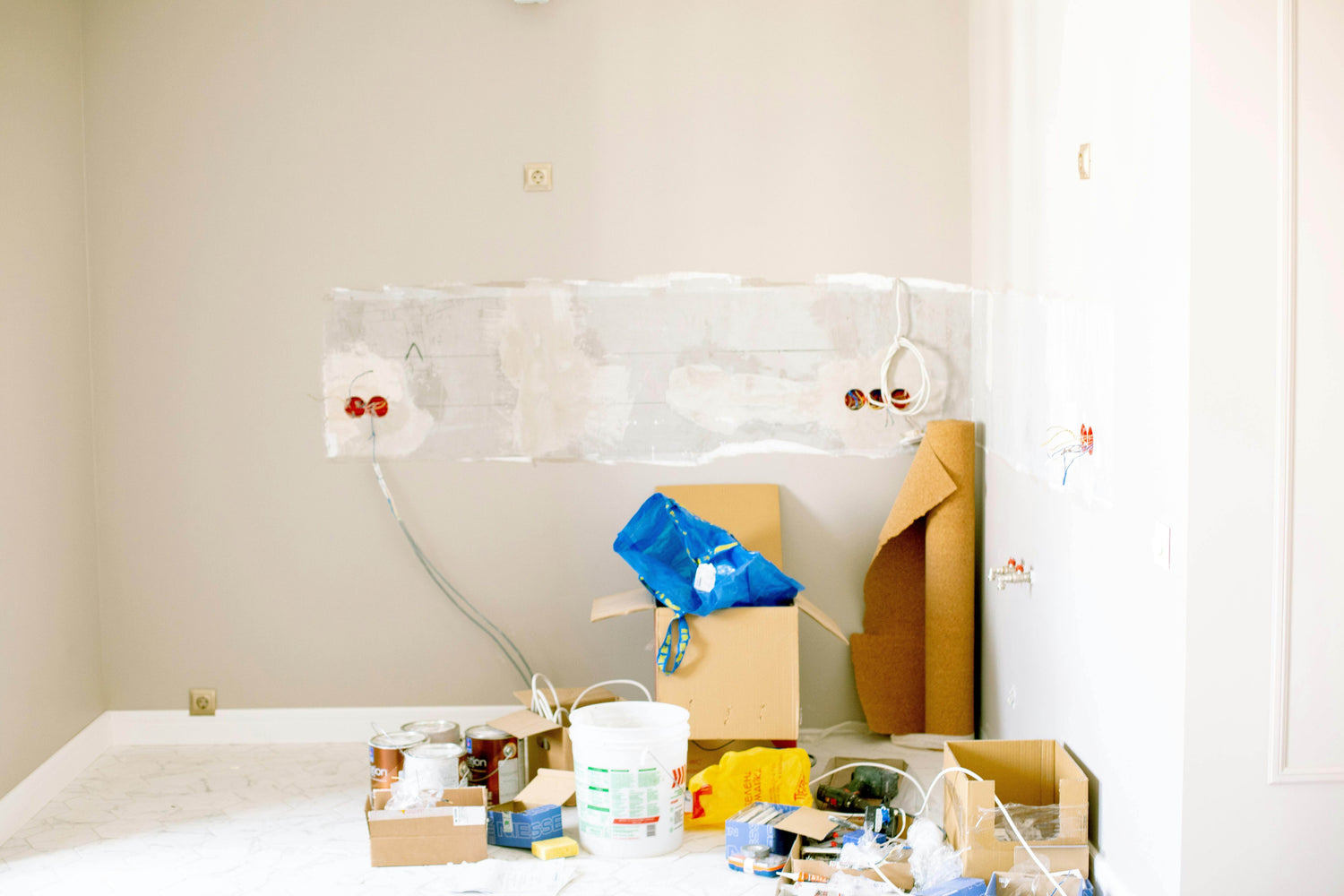 Painting Supplies & Wall Treatments - P12 Hub Europe