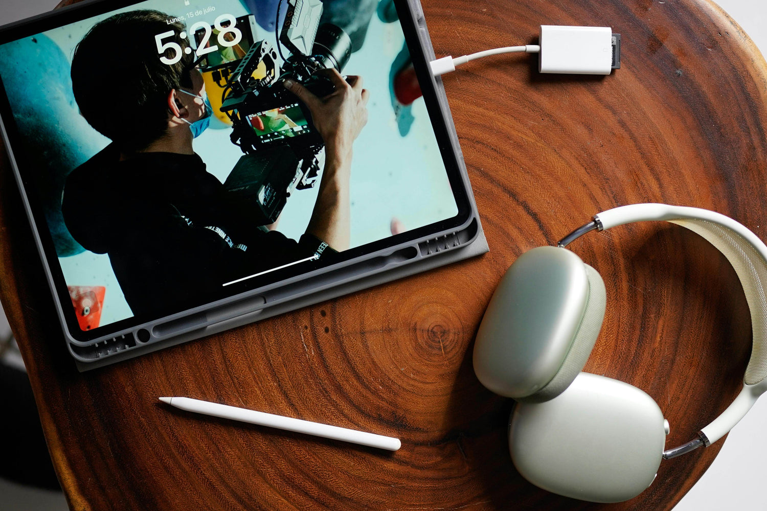 Portable Audio & Video - P12 Hub Europe