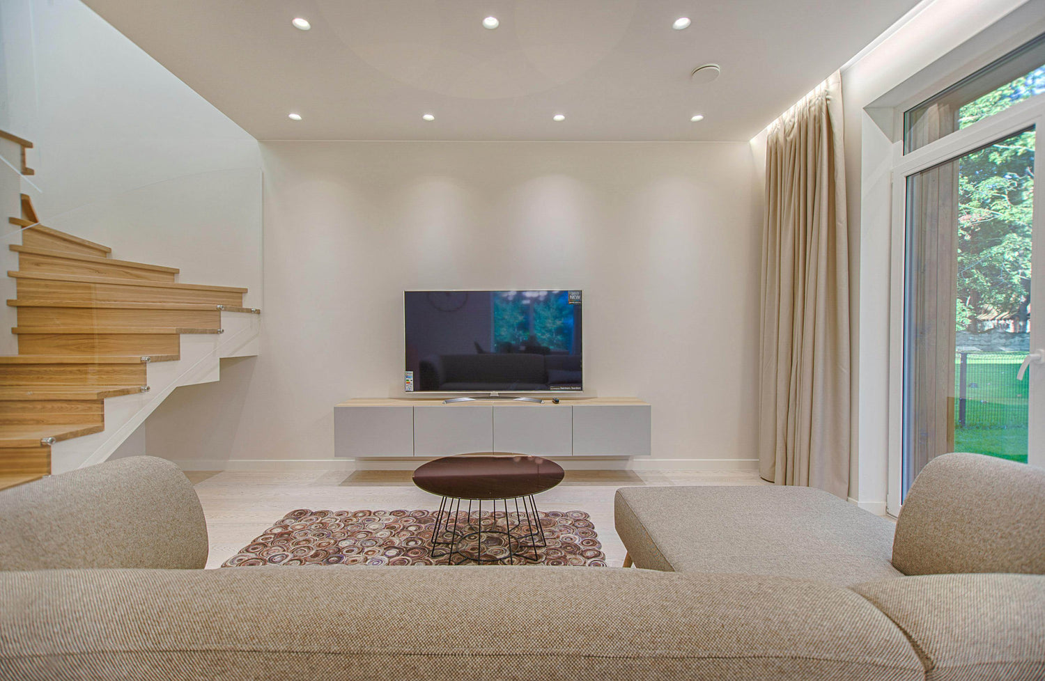 Living Room - P12 Hub Europe