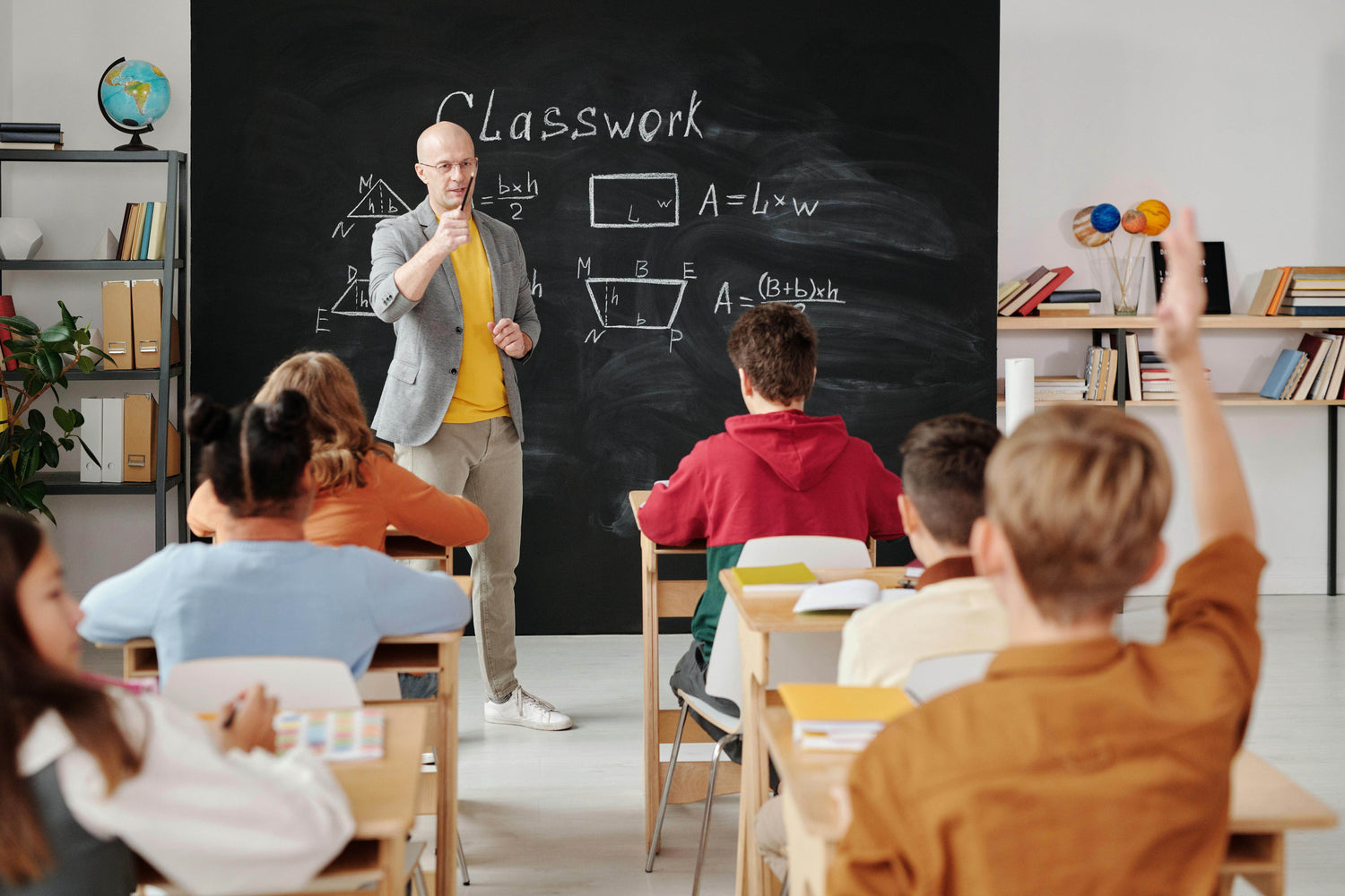 School Supplies - P12 Hub Europe