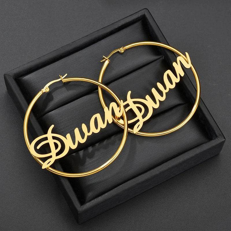 Exaggerated name earrings - P12 Hub Europe