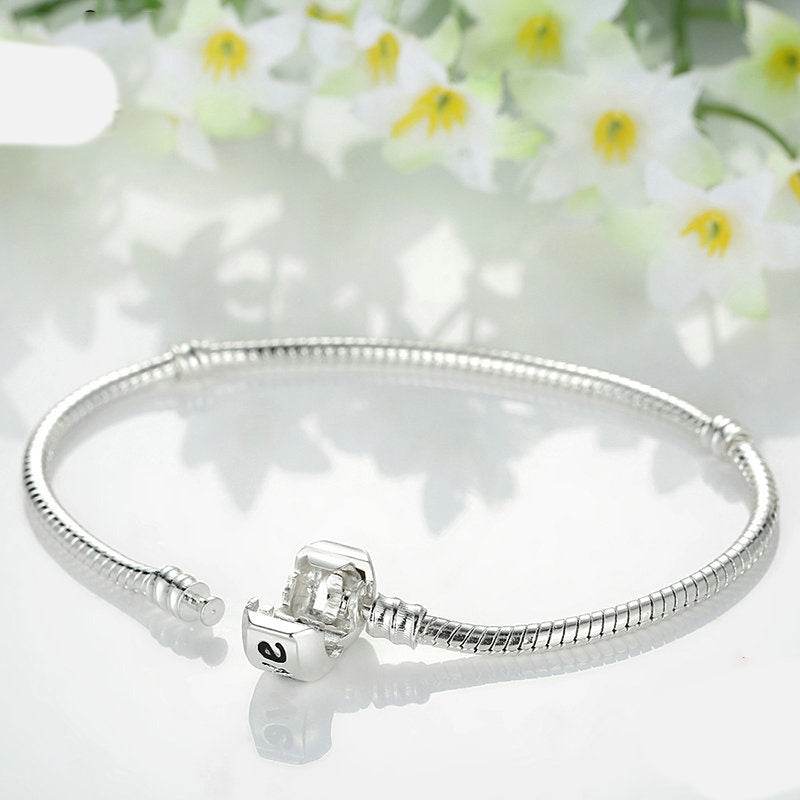 Silver beaded bracelet - P12 Hub Europe