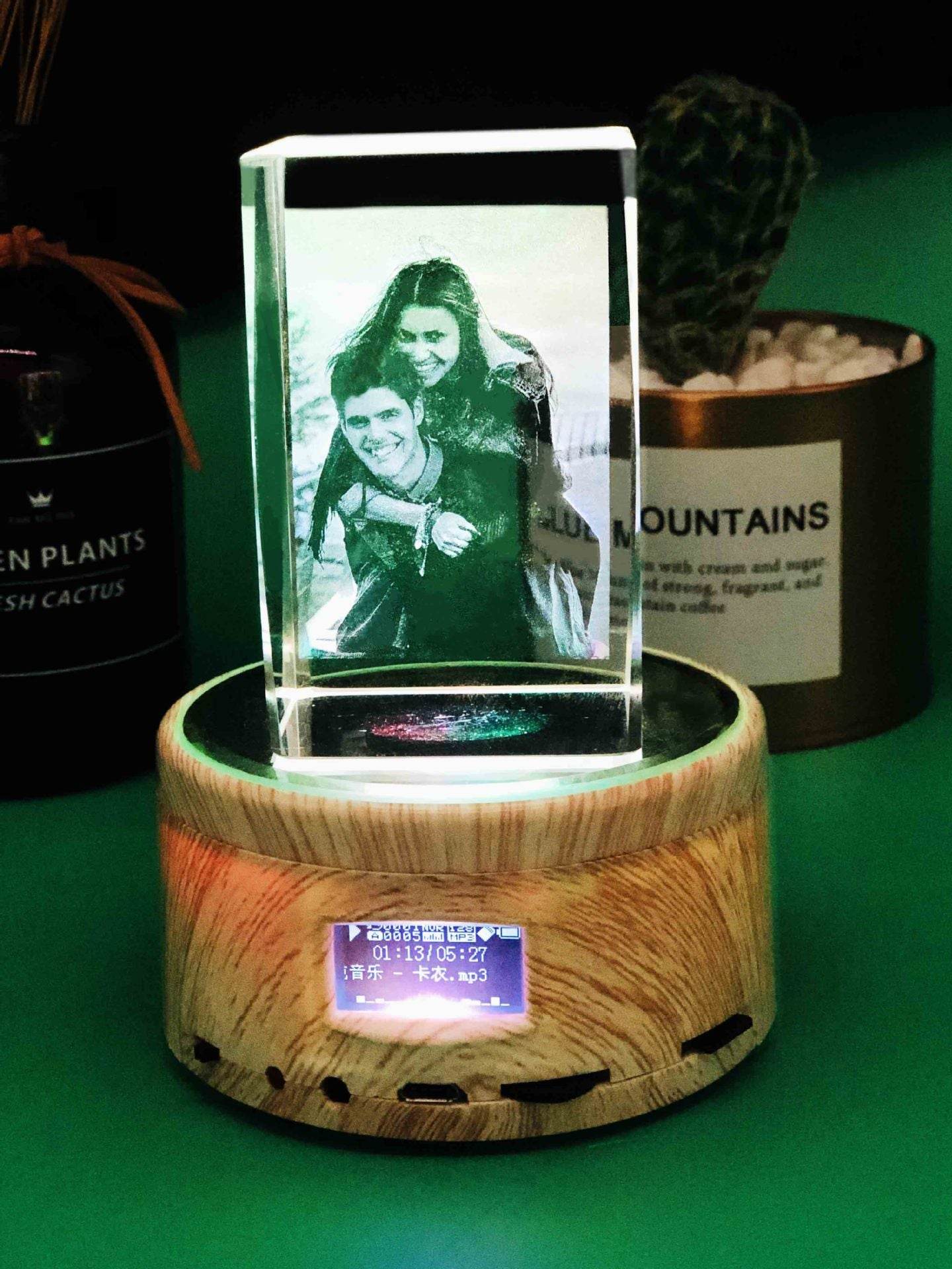 Creative birthday gifts for girlfriends and parents - P12 Hub Europe