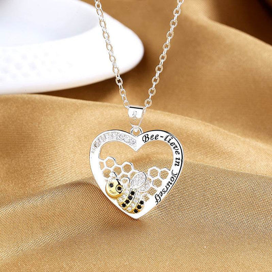 Fashion Exquisite And Creative Bee Hive Pendant Pastoral Style Temperament Female With Hearts Color Separation Necklace - P12 Hub Europe