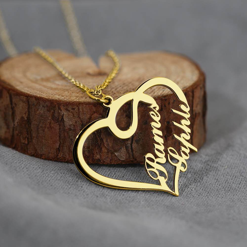 Custom heart shaped letter necklace - P12 Hub Europe