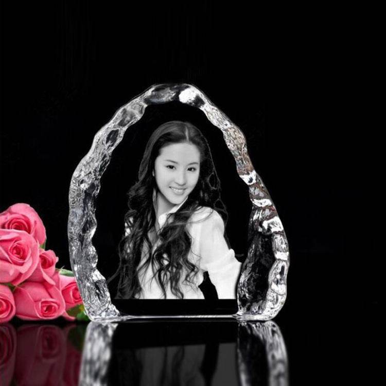 Crystal image ornaments - P12 Hub Europe