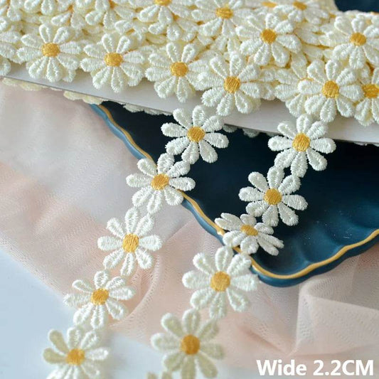 2.2CM Wide White Cotton Embroidered Daisy Lace Appliques 3D Flowers Fabirc Collar Neckline Trim Ribbon Dress Hats Sewing DIY - P12 Hub Europe