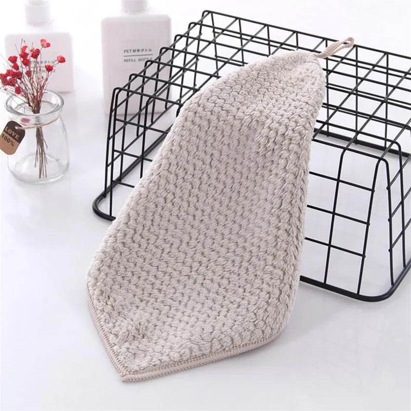 Pineapplet Coral Fleece Kitchen Towel Strong Absorption Pineapple Coral Velvet Washing Room Handkerchief Hand Towel 25x25cm - P12 Hub Europe