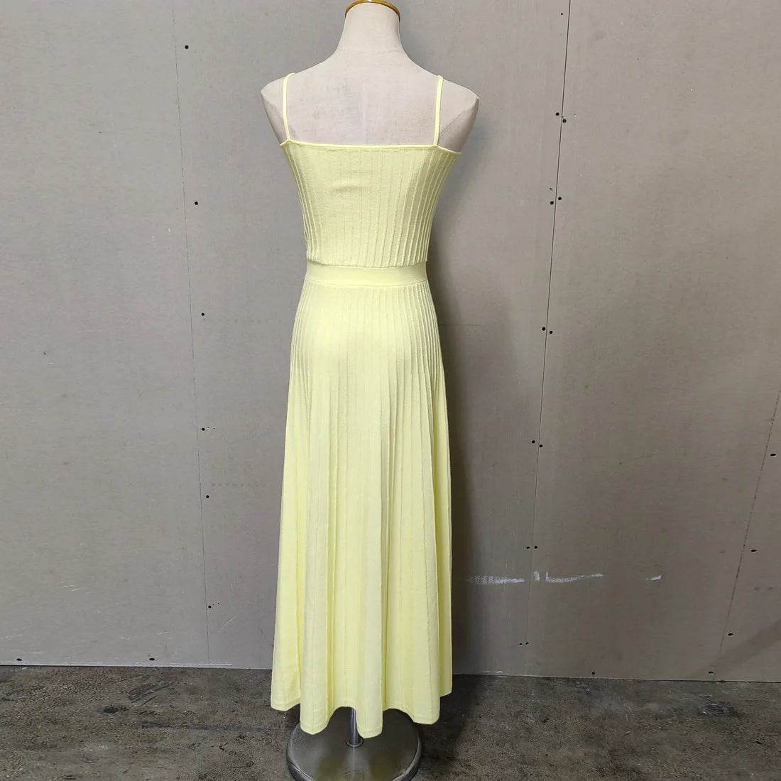 Tossy Backless Ribbed Maxi Dress - Summer Style - P12 Hub Europe