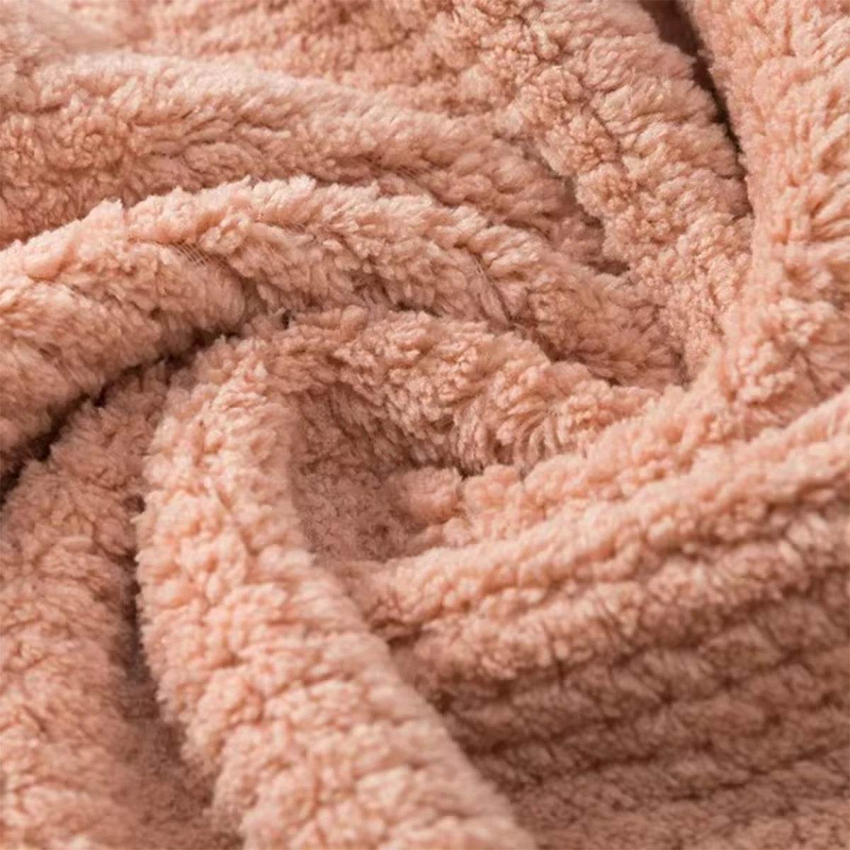 Women's dry hair towels are household items used for wiping hair, including thick and highly absorbent headscarves, quick drying - P12 Hub Europe