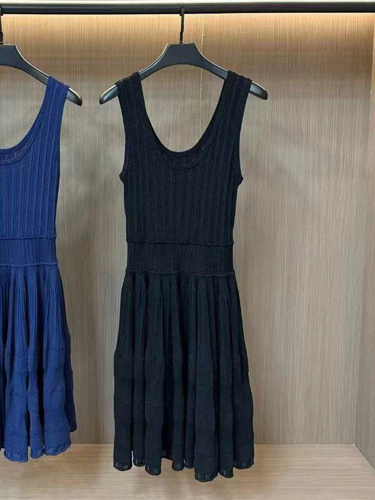 Cryptographic Ruffles Knitted Midi Dress - Elegant Backless - P12 Hub Europe