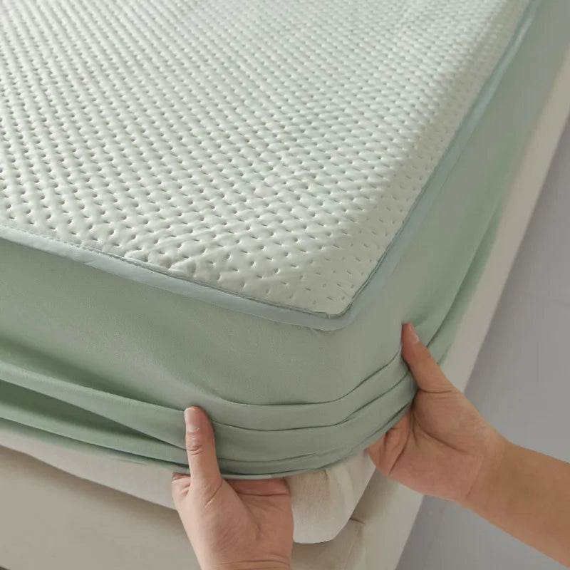 Breathable Cool Feel Bed Mat for Summer Quilted Smooth Cooling Mattress Mats for Bed Ice Silky Fitted Sheet and Pillowcases Set - P12 Hub Europe