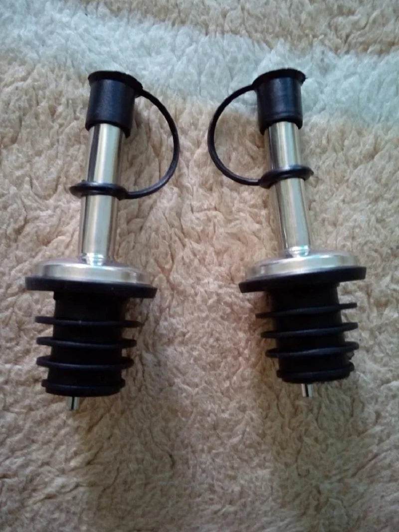 1PC Stainless Steel Oil Bottle Spout Pourer/Mouth with Stopper Flask Dry Red Wine Pot Bottle Cork Plug Olive Pourer Dispenser - P12 Hub Europe