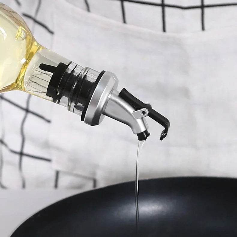 New Oil Bottle Stopper Rubber Lock Plug Seal Leak-proof Food Grade Plastic Nozzle Sprayer Liquor Dispenser Wine Pourer Barware - P12 Hub Europe