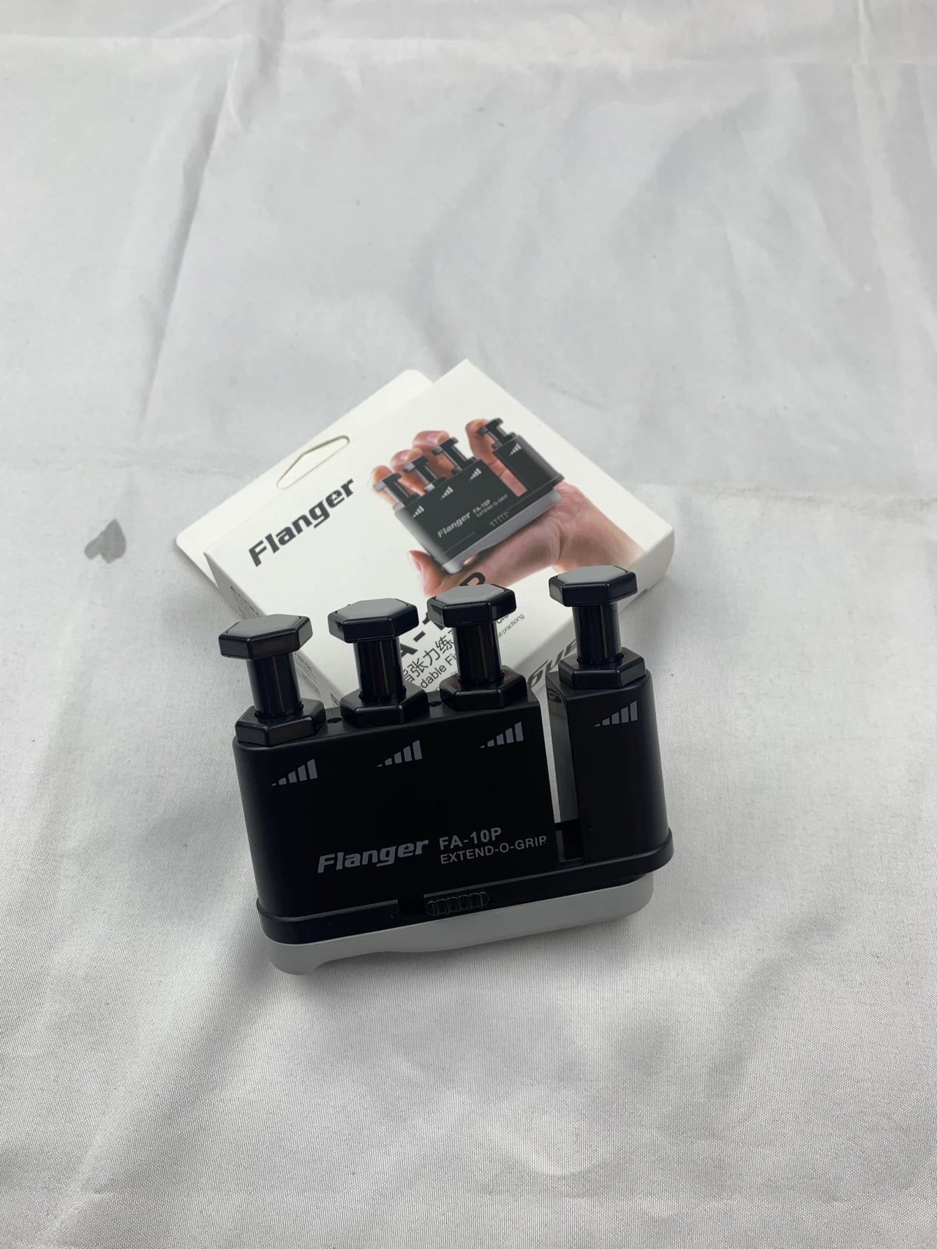 Finger Trainer Exerciser Hand Grip  Finger Piano Guitar Finger Sensitivity Strength Power Practice Trainers
