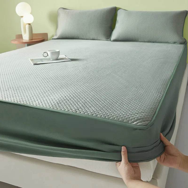 Breathable Cool Feel Bed Mat for Summer Quilted Smooth Cooling Mattress Mats for Bed Ice Silky Fitted Sheet and Pillowcases Set - P12 Hub Europe