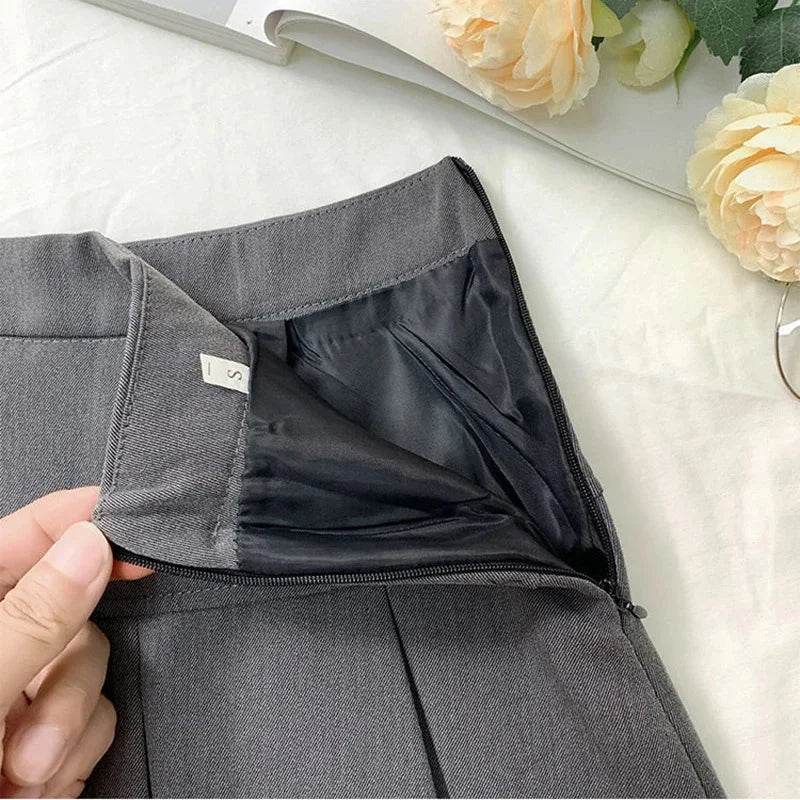 Women's Gray Pleated Mini Skirt - P12 Hub Europe