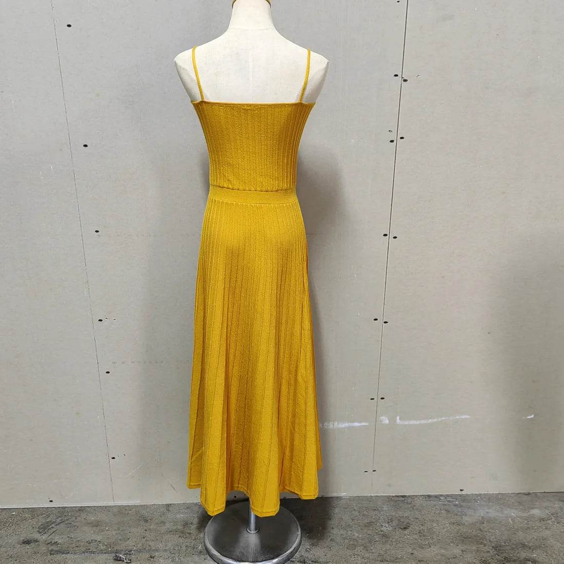 Tossy Backless Ribbed Maxi Dress - Summer Style - P12 Hub Europe
