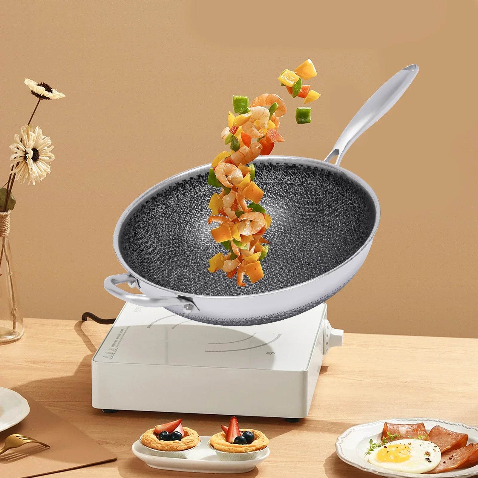 Non-stick Wok Pan with Honeycomb Coating, Scratch-resistant and Durable, 1L Capacity, Effortless Cleaning, Ideal for Healthy - P12 Hub Europe