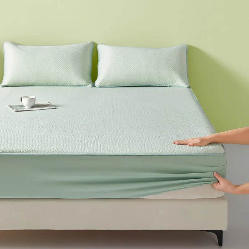 Breathable Cool Feel Bed Mat for Summer Quilted Smooth Cooling Mattress Mats for Bed Ice Silky Fitted Sheet and Pillowcases Set - P12 Hub Europe