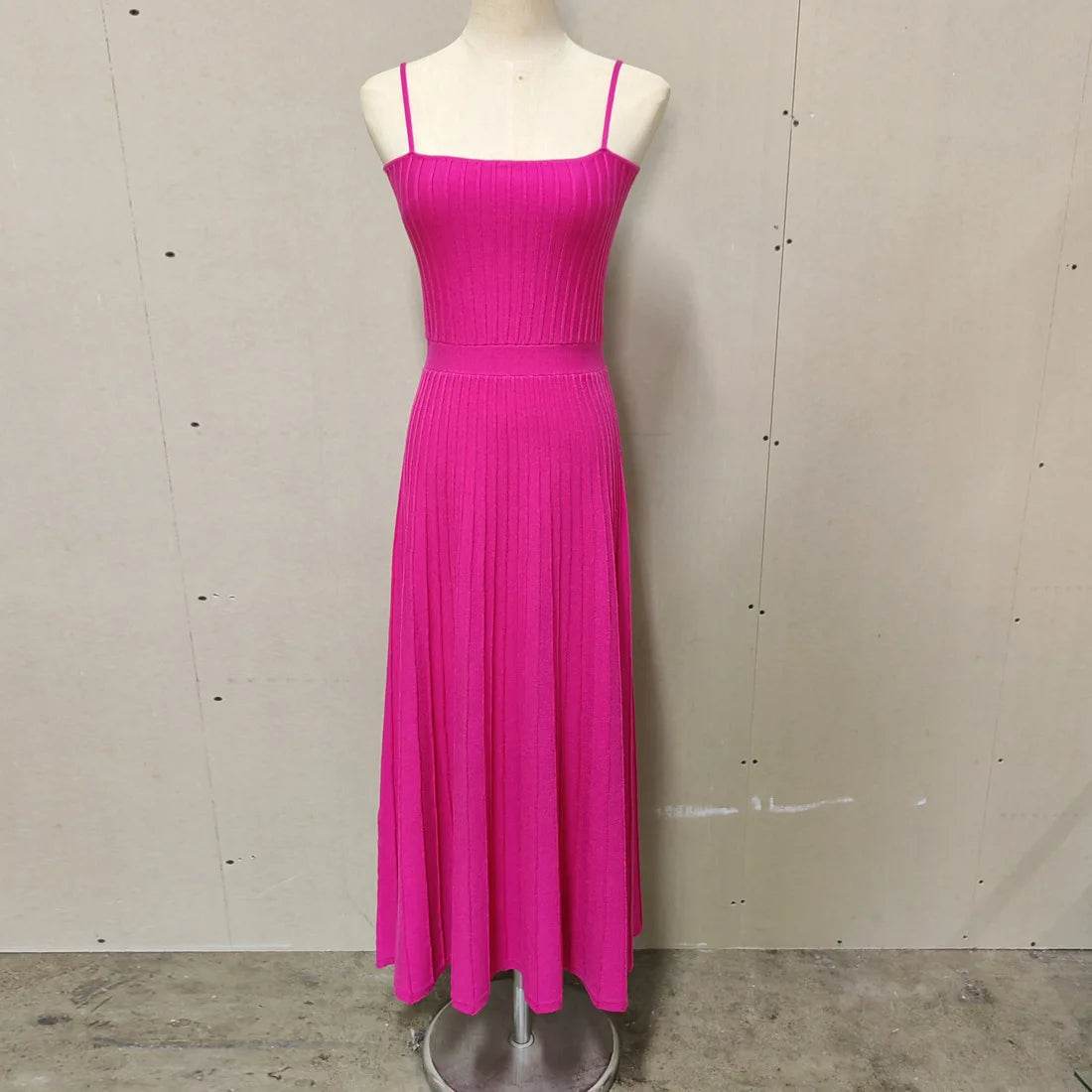 Tossy Backless Ribbed Maxi Dress - Summer Style - P12 Hub Europe
