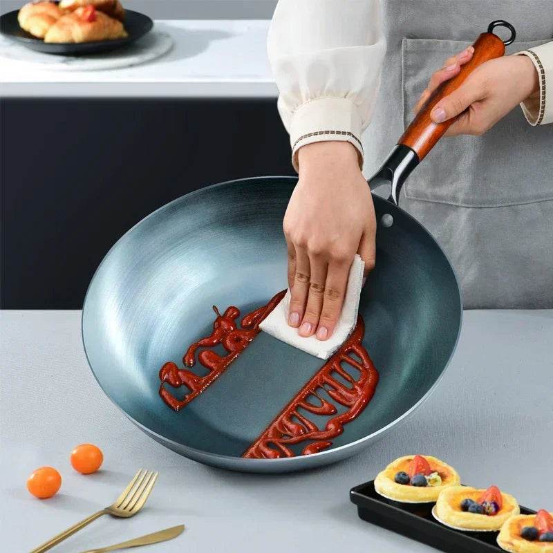 Seasoning Iron Woks,30/32/34cm Wok with Wooden Handle Frying Pan Kitchen Cookware For Electric,Induction Electric and Gas Stoves - P12 Hub Europe